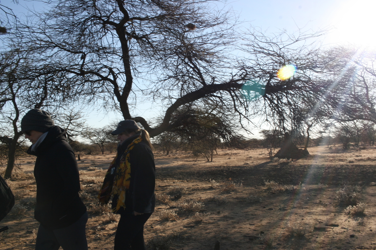 [1076] 2016_06_22_02_53_56_Africa_Canon_EOS_30D_IMG_1770_00037.jpg