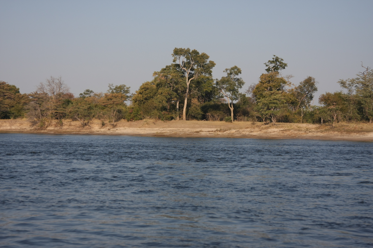 [28173] 2016_07_02_10_21_23_Africa_Canon_EOS_40D_IMG__00035.jpg