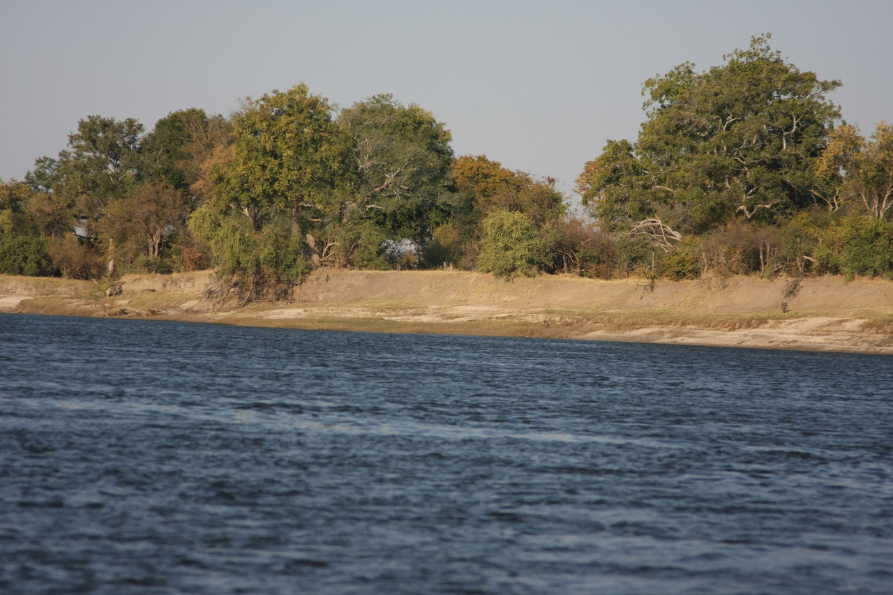 [28186] 2016_07_02_10_24_46_Africa_Canon_EOS_40D_IMG__00039.jpg