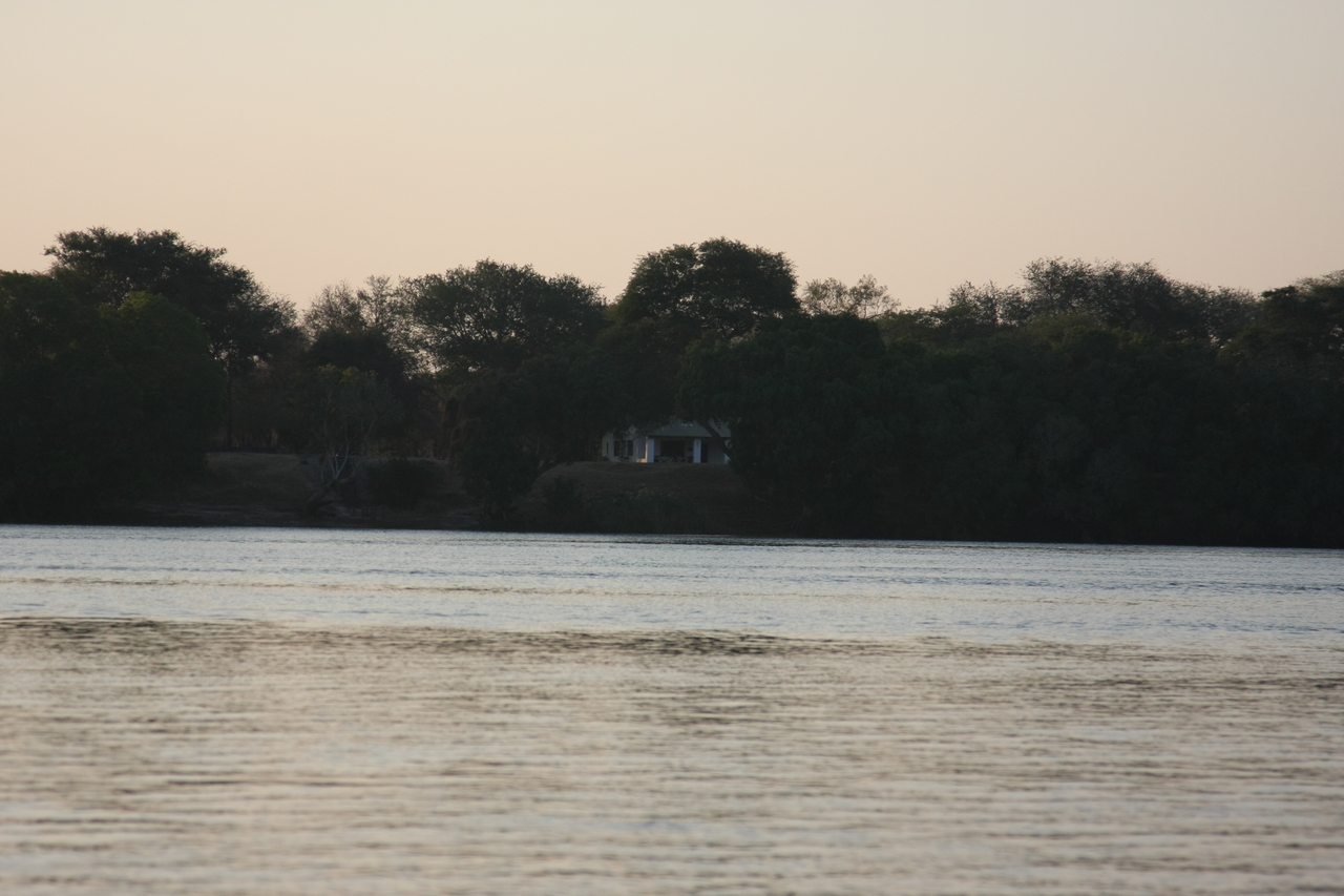 [28494] 2016_07_02_11_21_25_Africa_Canon_EOS_40D_IMG__00148.jpg