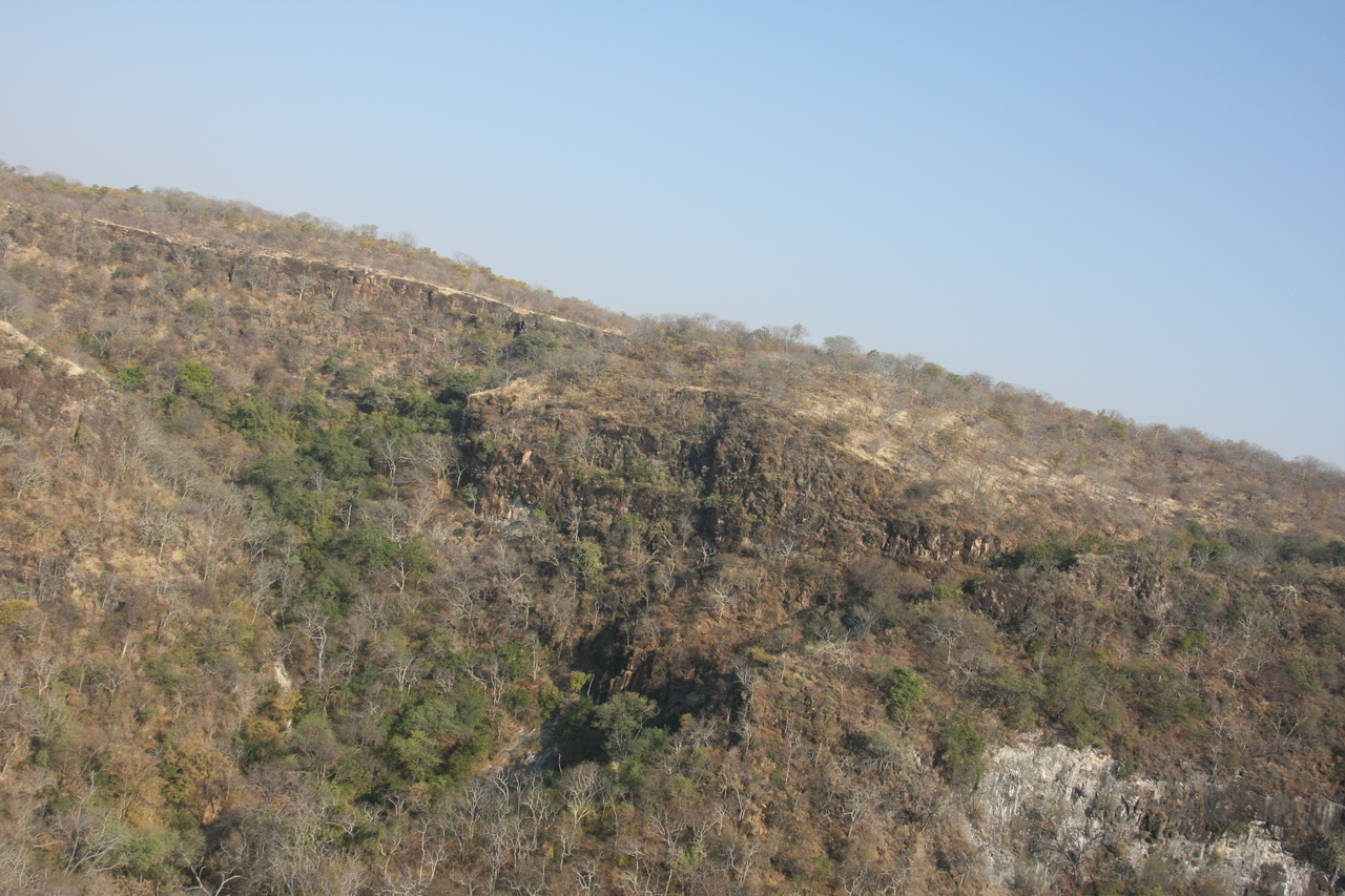 [29460] 2016_07_03_03_00_38_Africa_Canon_EOS_40D_IMG__00048.jpg