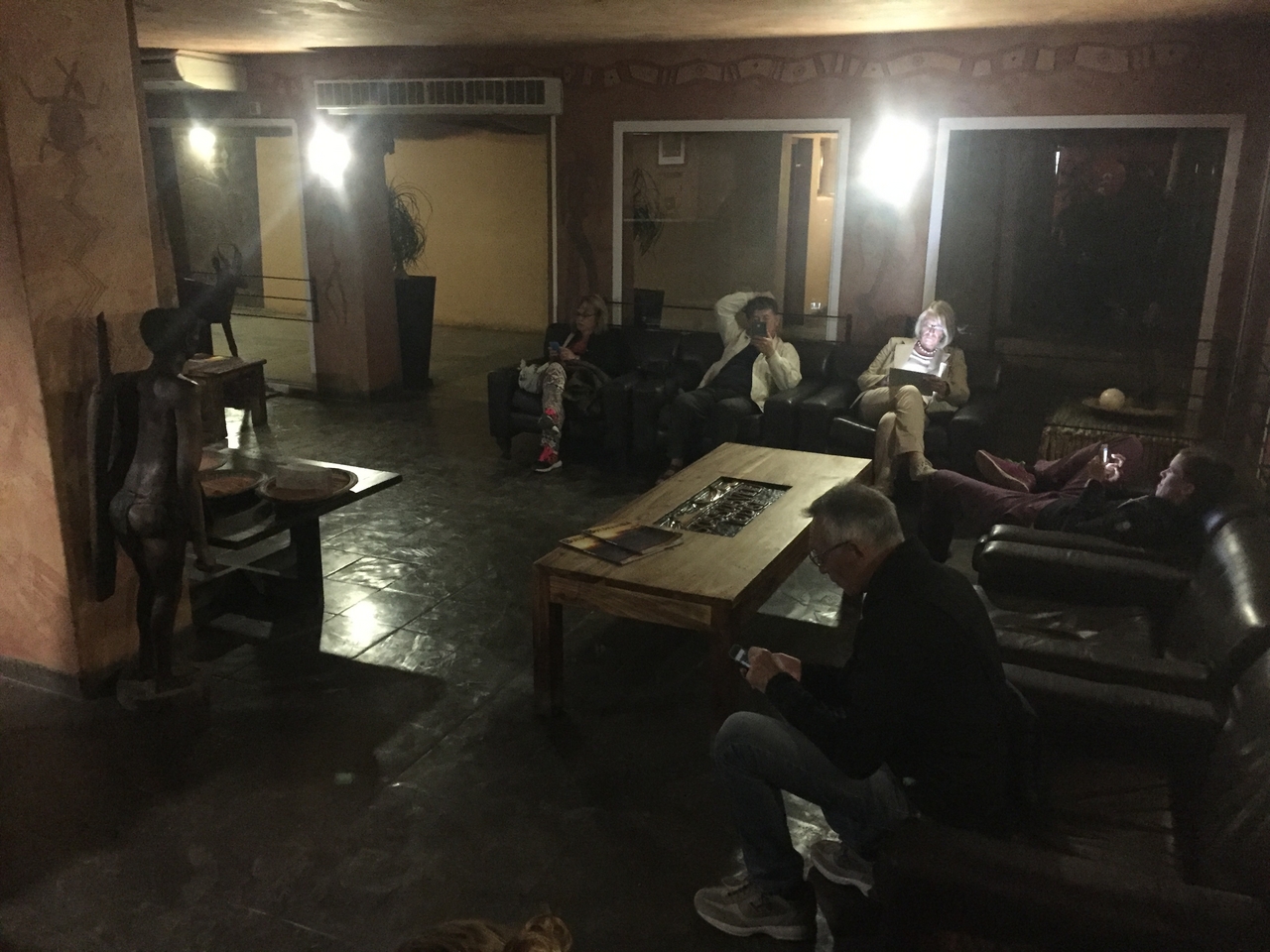 [14369] 2016_06_24_20_01_11_Africa_iPhone_6_IMG_8150_00722.jpg