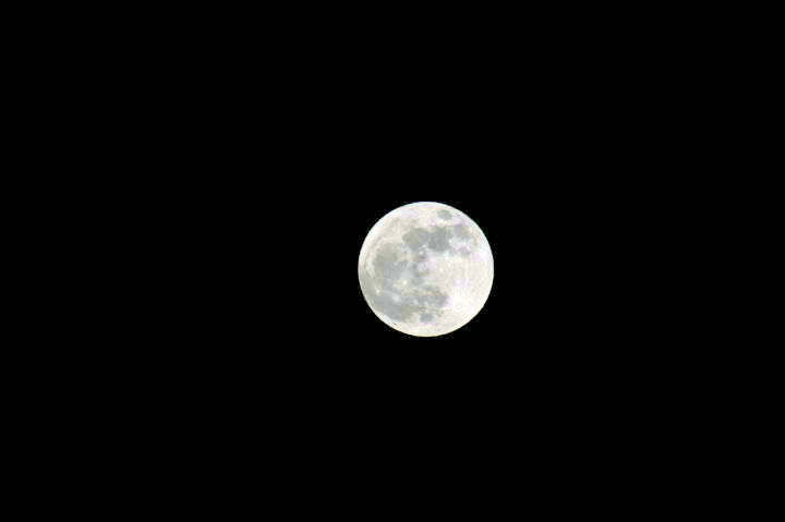 Supermoon | Sat, 5 May 2012 | 9:39:51 PM Supermoon | Sat, 5 May 2012 | 9:39:51 PM