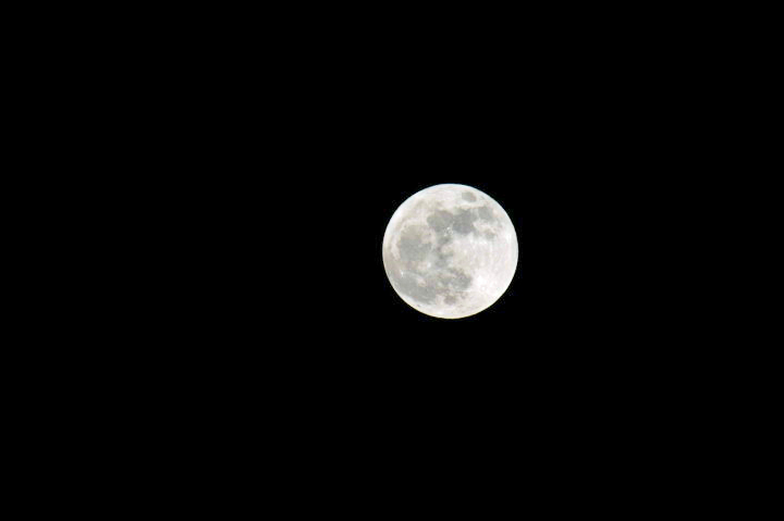 Supermoon | Sat, 5 May 2012 | 9:40:23 PM Supermoon | Sat, 5 May 2012 | 9:40:23 PM