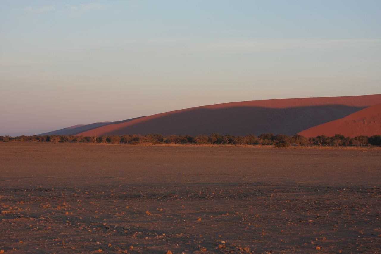 [14642] 2016_06_25_01_52_12_Africa_Canon_EOS_40D_IMG__09674.jpg