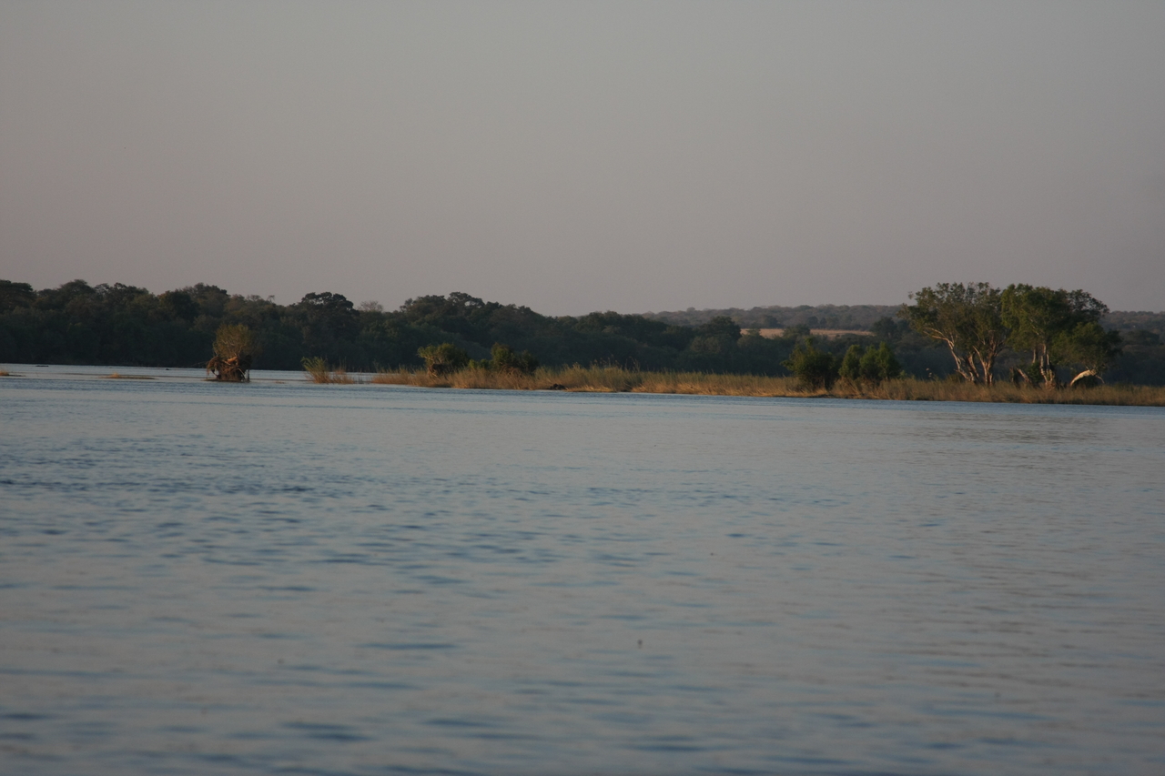 [28500] 2016_07_02_11_22_39_Africa_Canon_EOS_40D_IMG__00150.jpg