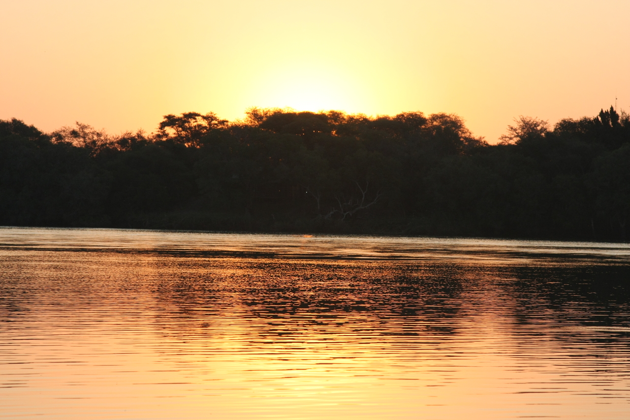[28675] 2016_07_02_11_41_04_Africa_Canon_EOS_40D_IMG__04752.jpg