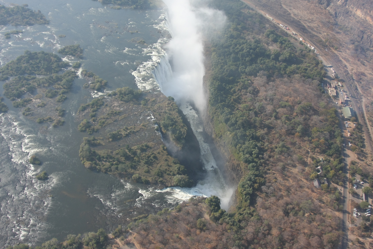 [30018] 2016_07_03_03_09_42_Africa_Canon_EOS_40D_IMG__05083.jpg