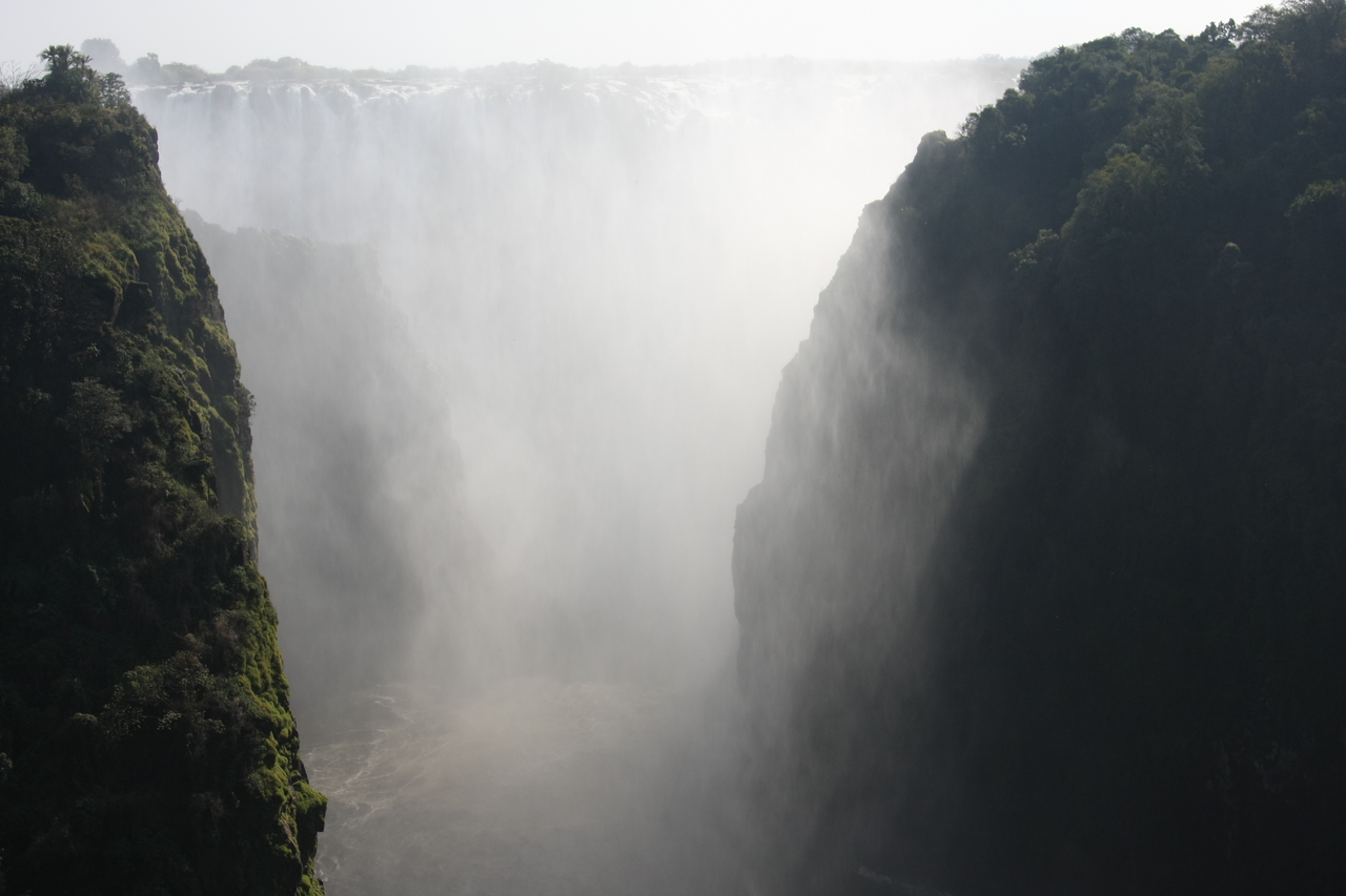 [30377] 2016_07_03_03_51_02_Africa_Canon_EOS_40D_IMG__05208.jpg
