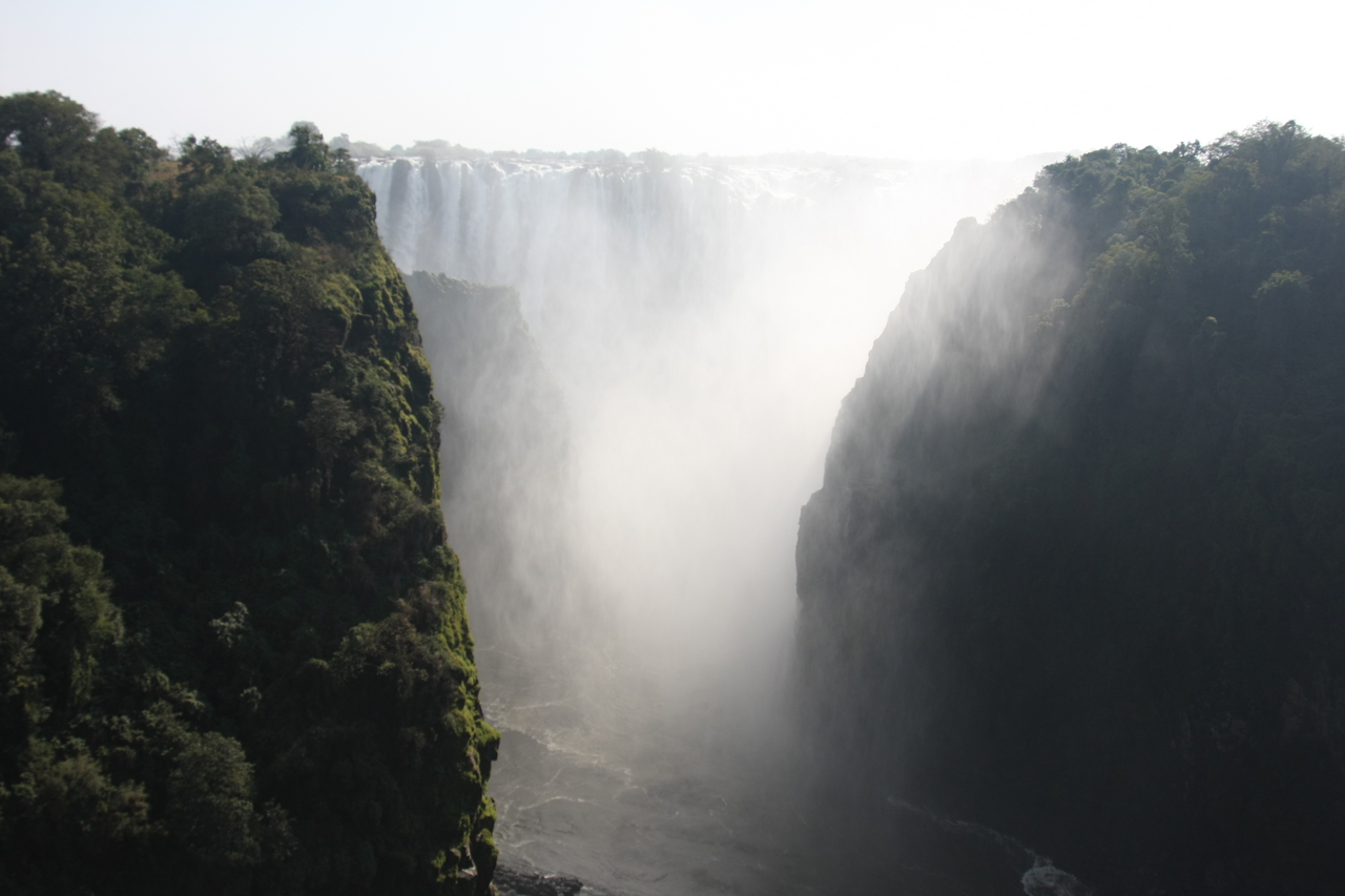 [30446] 2016_07_03_03_53_31_Africa_Canon_EOS_40D_IMG__00405.jpg