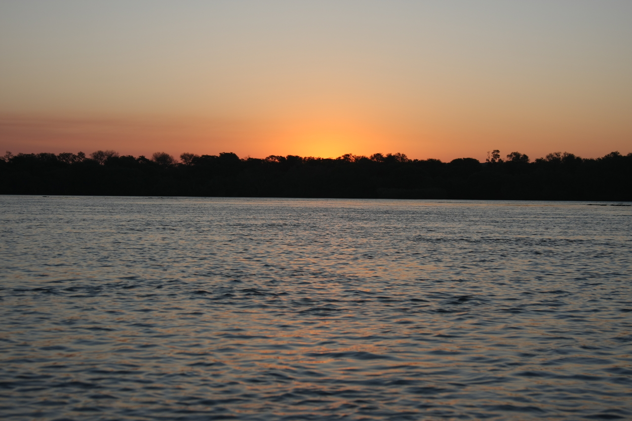 [34225] 2016_07_04_11_48_06_Africa_Canon_EOS_40D_IMG__13445.jpg