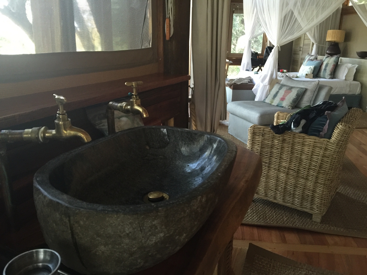 [27087] 2016_07_01_14_11_49_Africa_iPhone_6_Plus_IMG_4091_07112.jpg